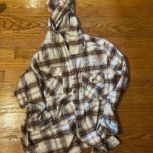 This is a flannel it didn’t fit me right! I have never worn it but tags are off.